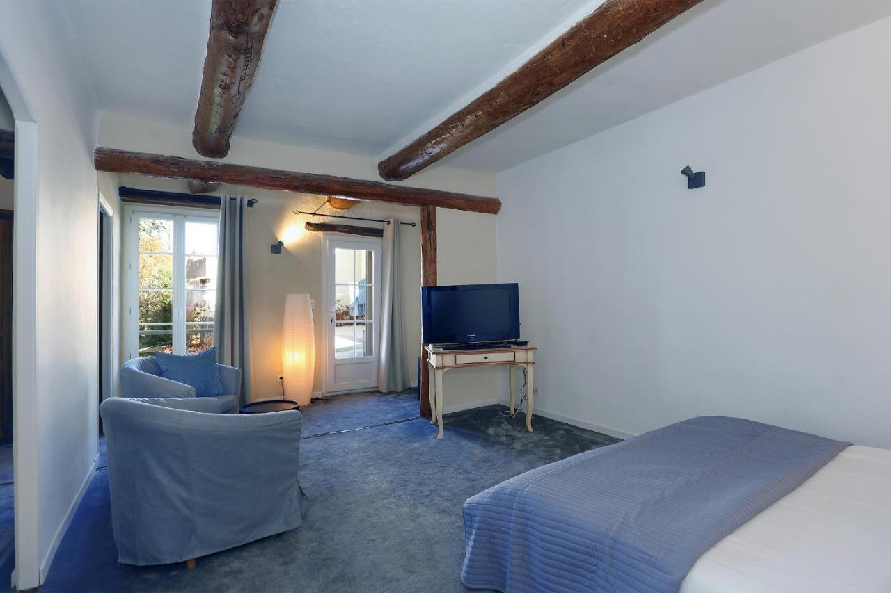 Le Cheval Blanc Bed & Breakfast La Bastide-des-Jourdans ภายนอก รูปภาพ