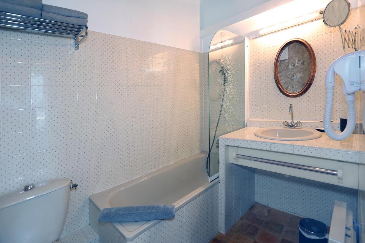 Le Cheval Blanc Bed & Breakfast La Bastide-des-Jourdans ภายนอก รูปภาพ