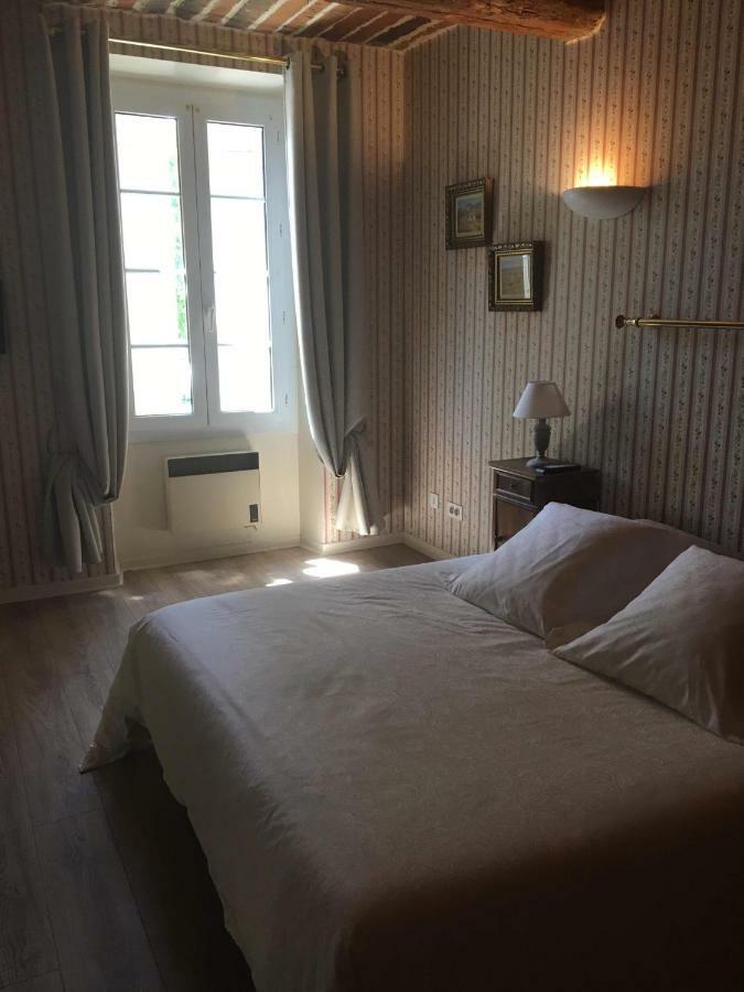 Le Cheval Blanc Bed & Breakfast La Bastide-des-Jourdans ภายนอก รูปภาพ
