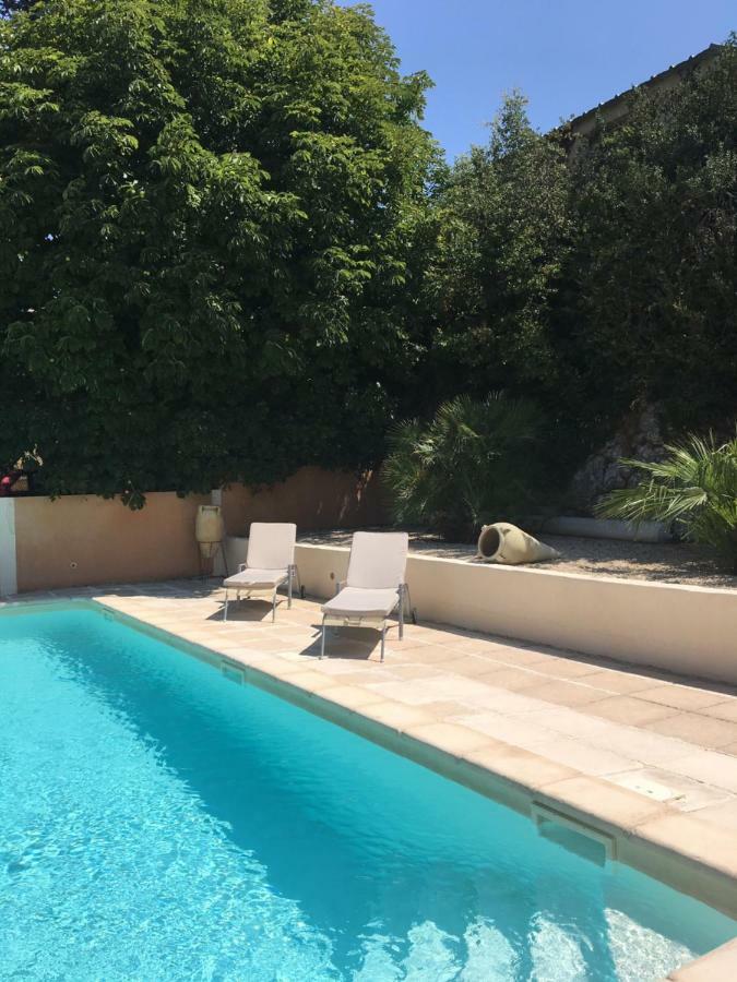 Le Cheval Blanc Bed & Breakfast La Bastide-des-Jourdans ภายนอก รูปภาพ